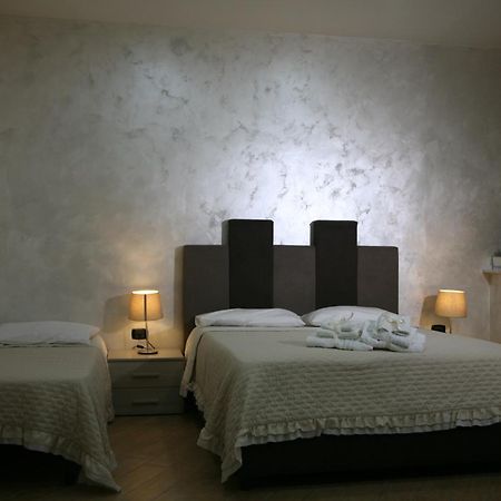 Dimora Portanolana Hotel Наполи Екстериор снимка
