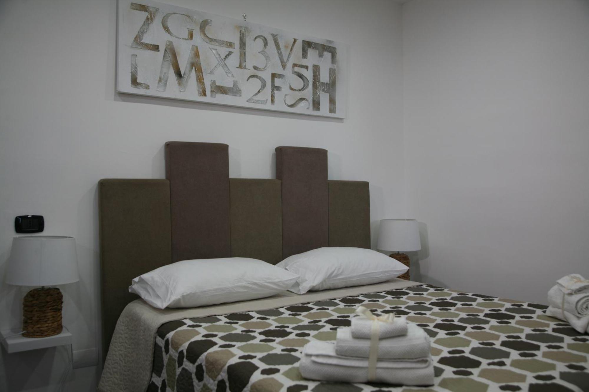Dimora Portanolana Hotel Наполи Екстериор снимка